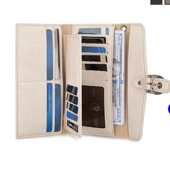 Wrangler Cowboy Contemporary Cream and Brown RFID Blocking Clutch Wristlet NWT - Picture 4 of 5